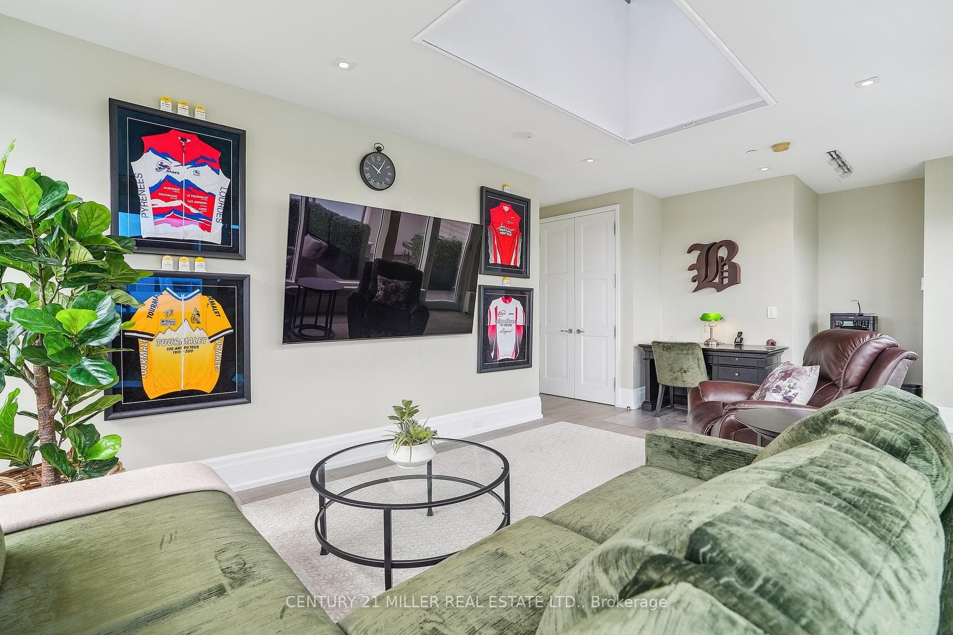 300 Randall Street Unit Ph9 photo 28