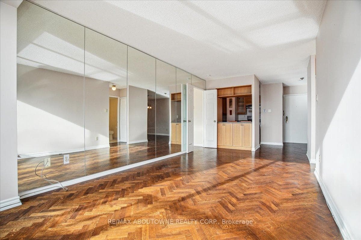 1300 Islington Avenue Unit 1609 photo 16