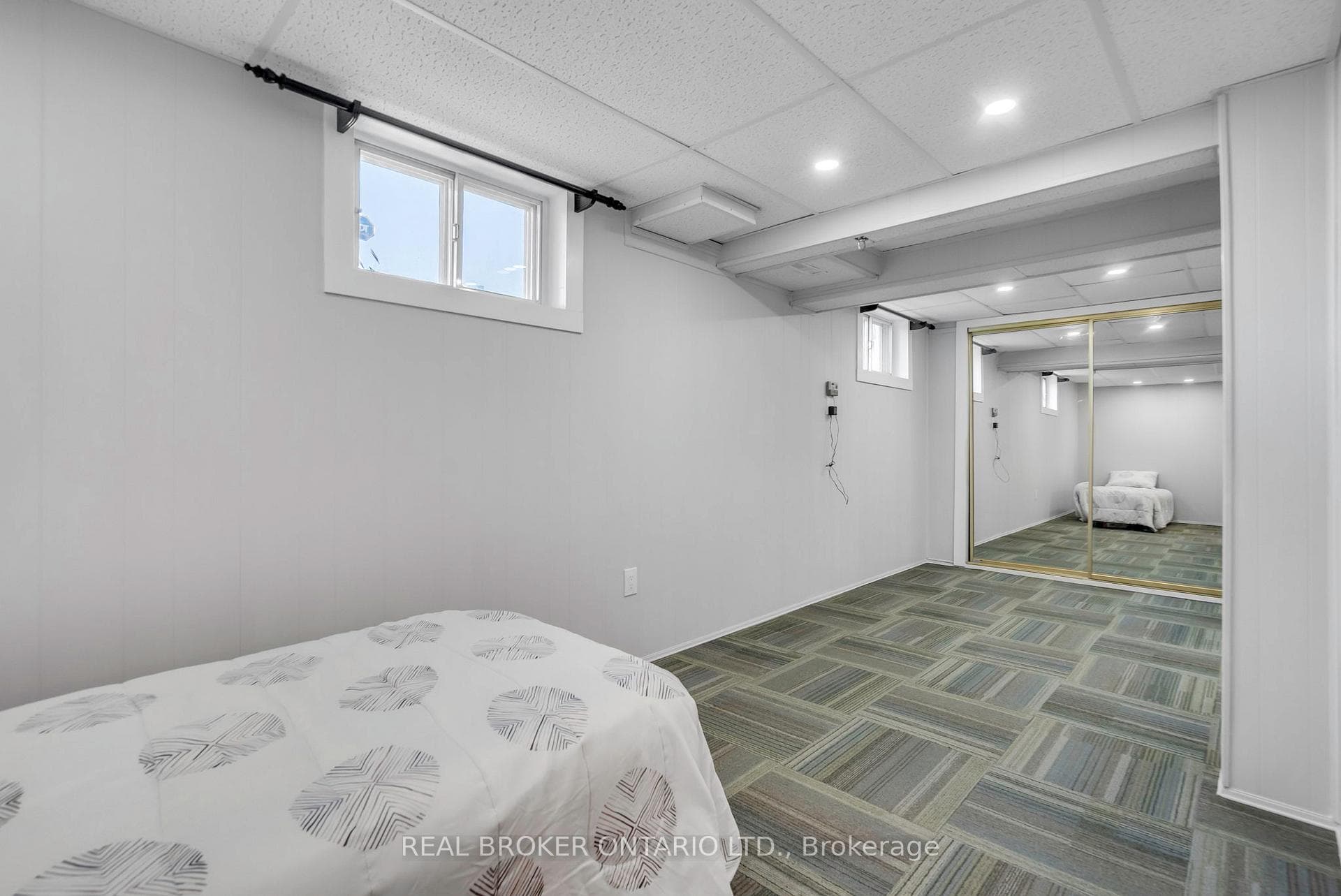 58 Parkington Crescent photo 25