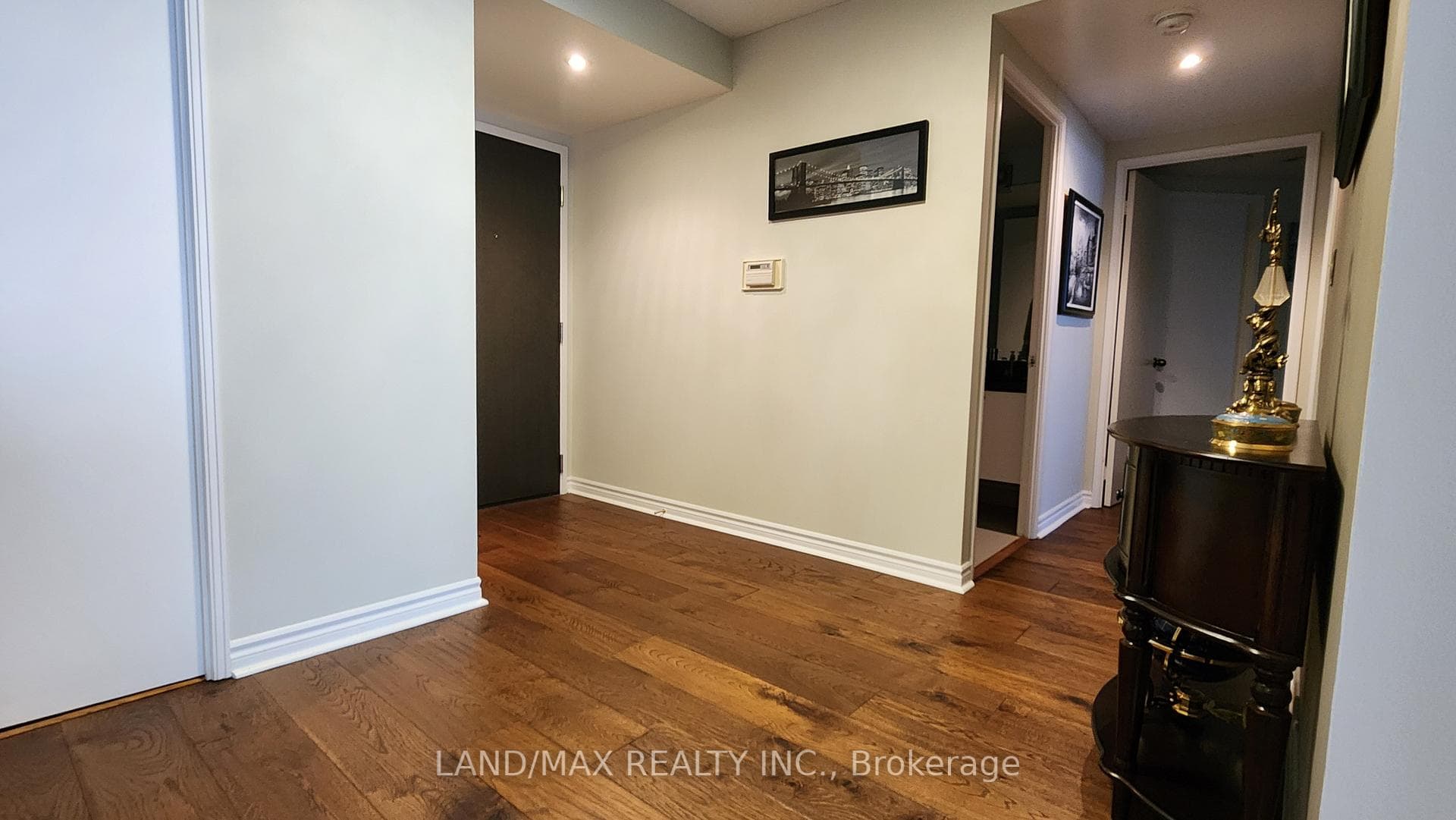2269 Lake Shore Boulevard Unit 2607 photo 6