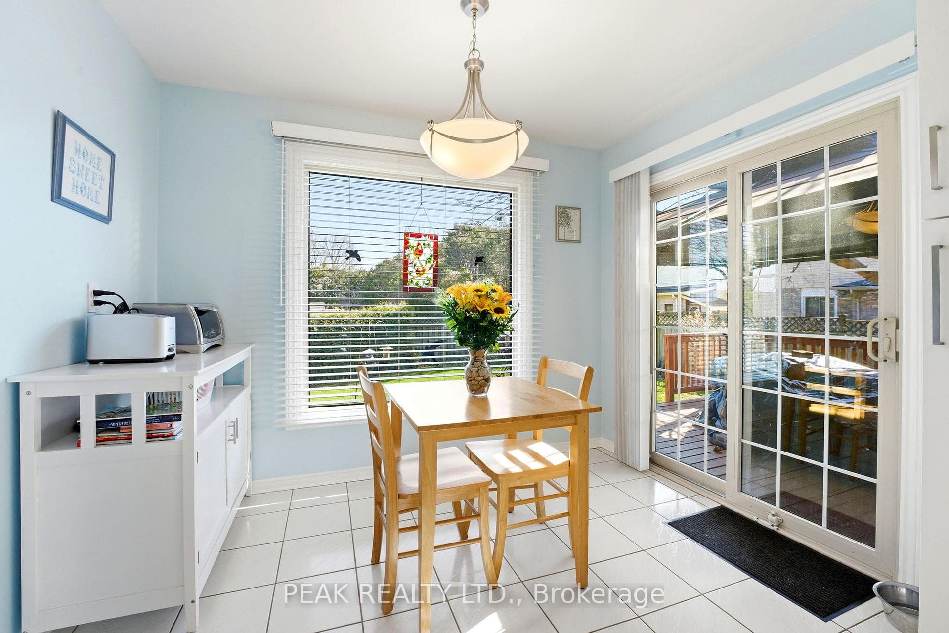 21 Garden Crescent photo 18