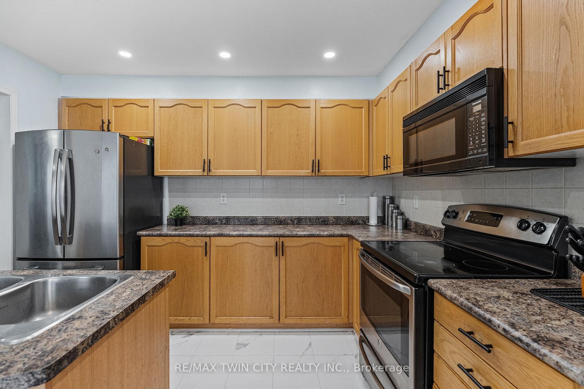 70 Blackburn Drive photo 13