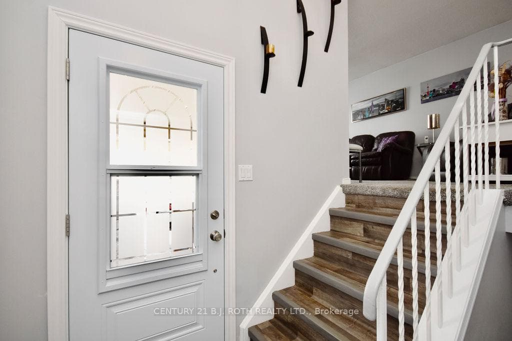 47 D'ambrosio Drive photo 2