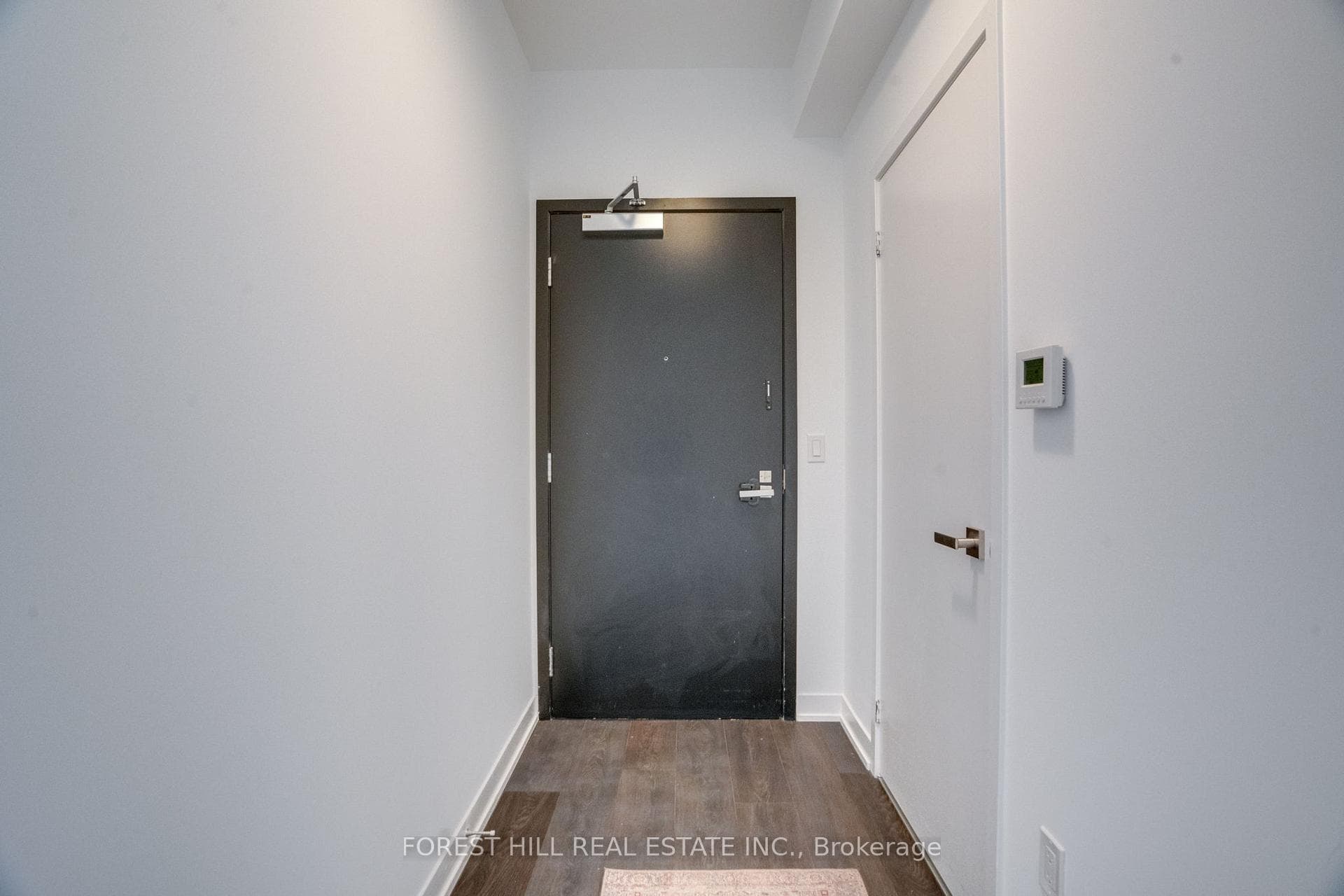 31 Tippett Road Unit 1111 photo 4