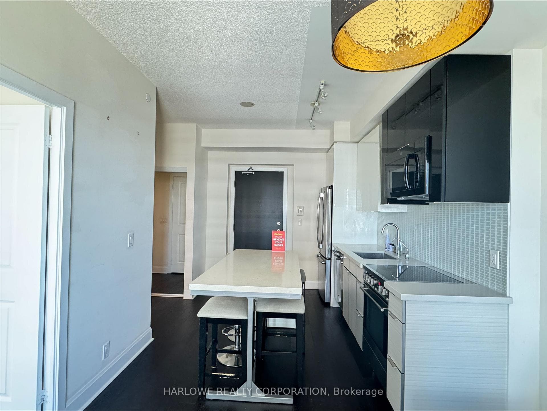 33 Shore Breeze Drive Unit 2006 photo 5