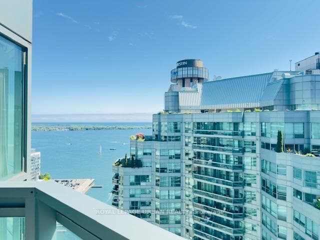 10 Yonge Street Unit 2702 photo 28
