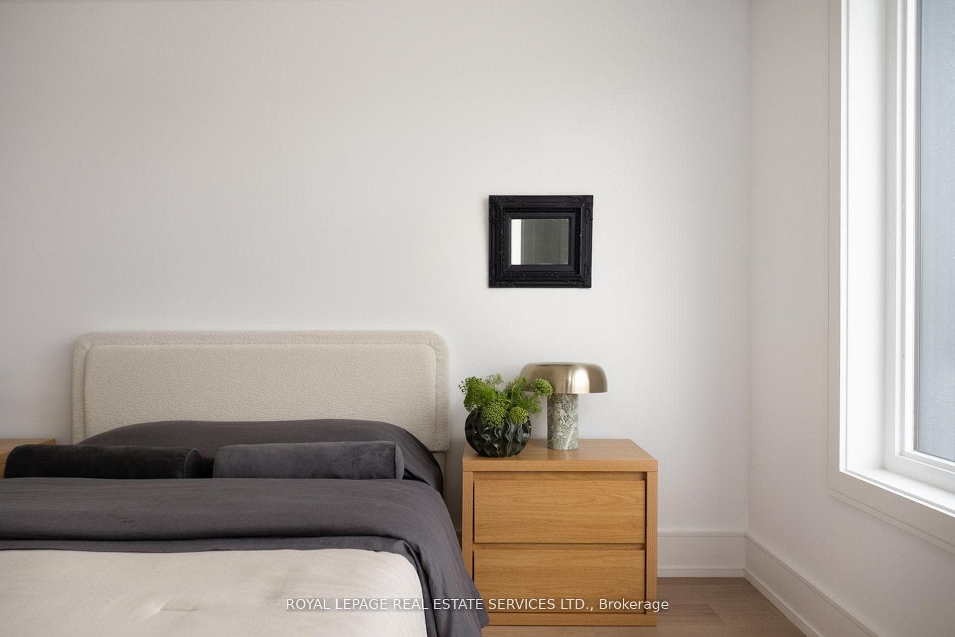 237 Bedford Park Avenue photo 25