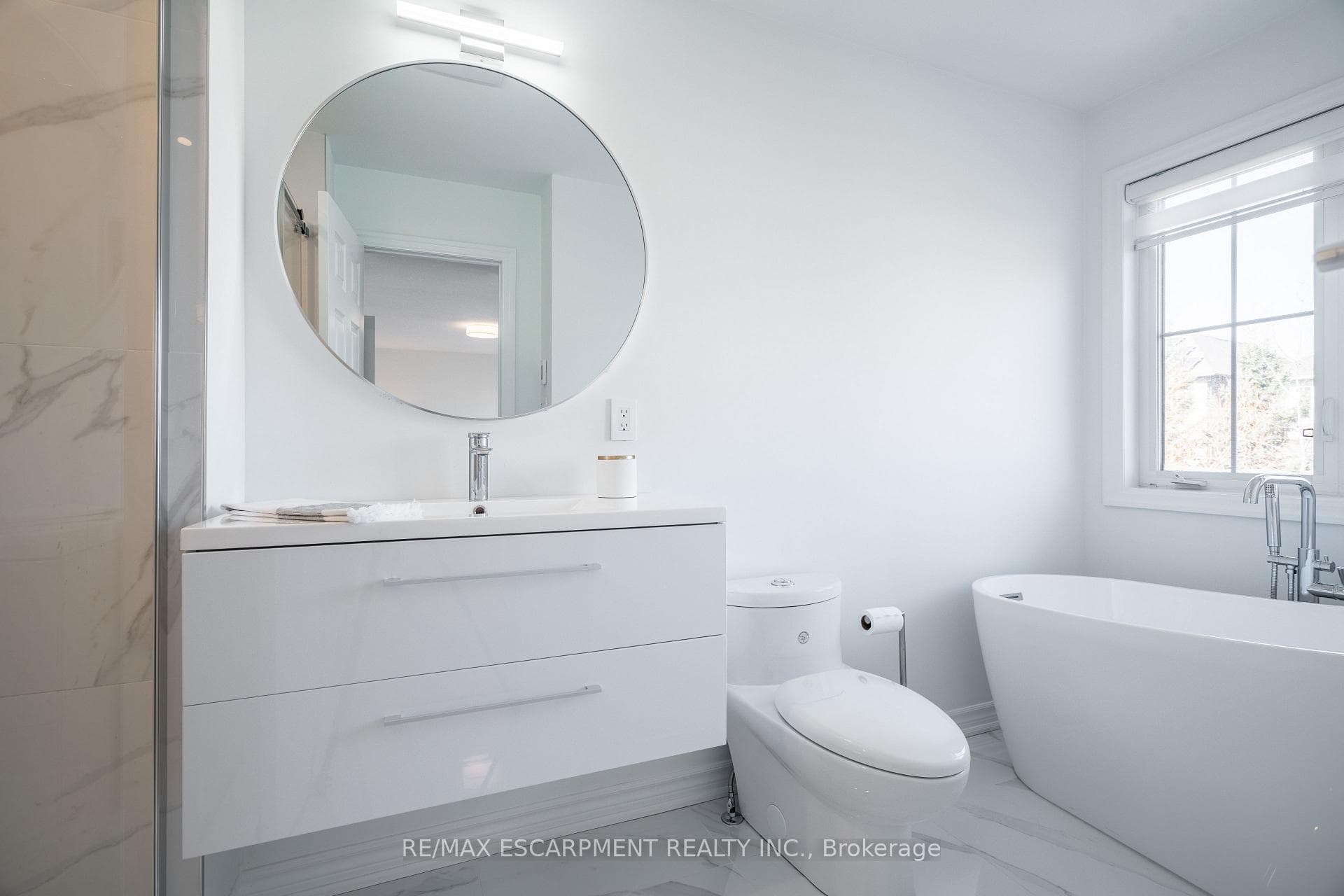 80 Montreal Circle photo 20