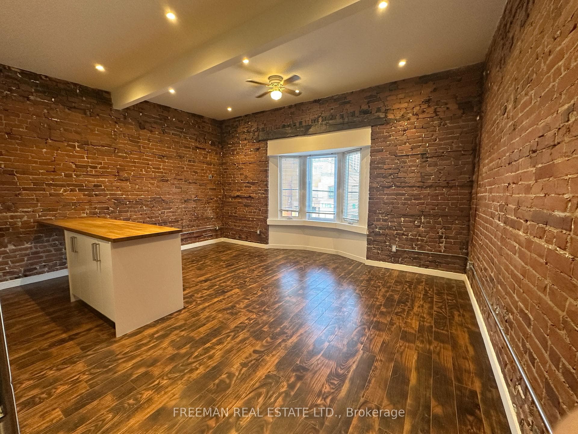 1190 Weston Road Unit 2nd flr photo 3