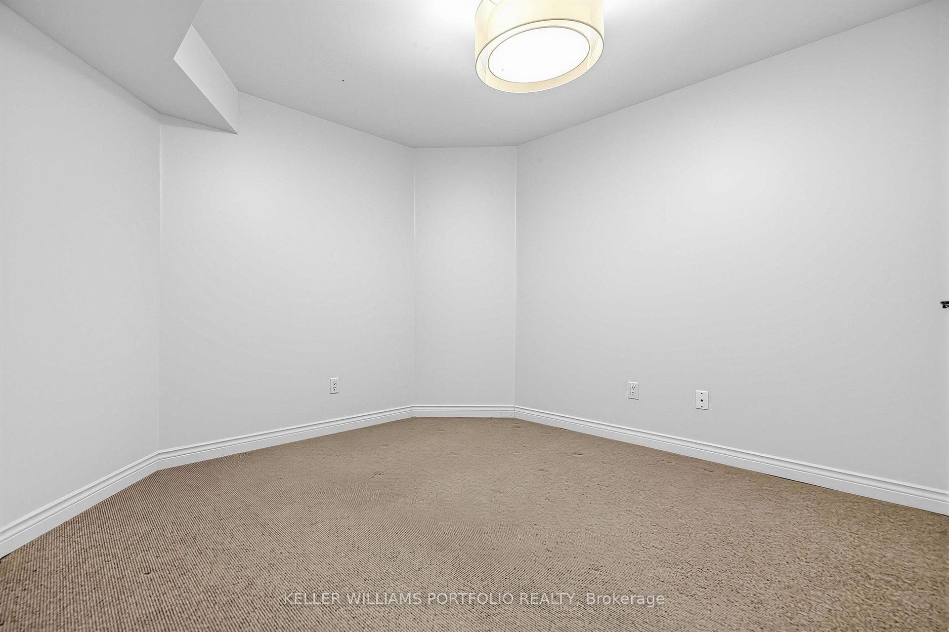 39 Downing Boulevard photo 34