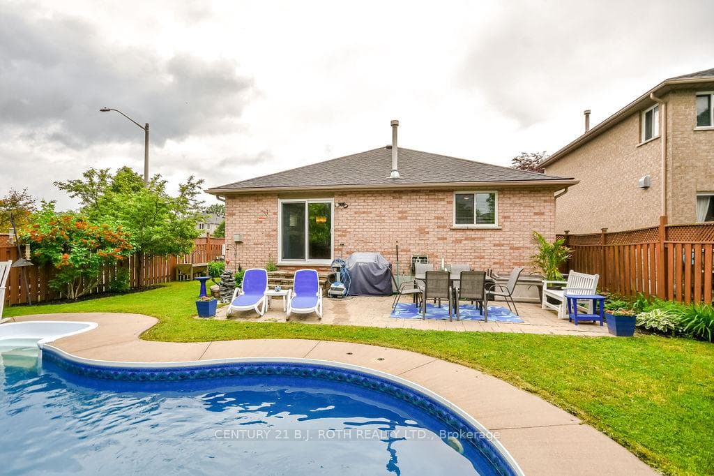 30 McAvoy Drive photo 42