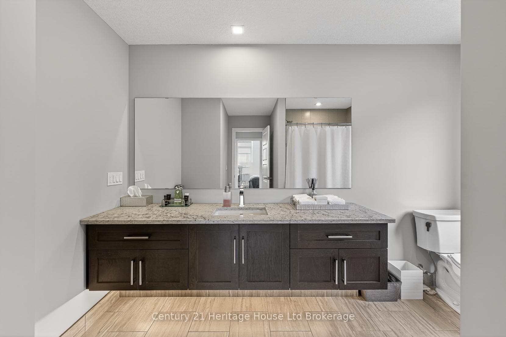 349 Masters Drive photo 32