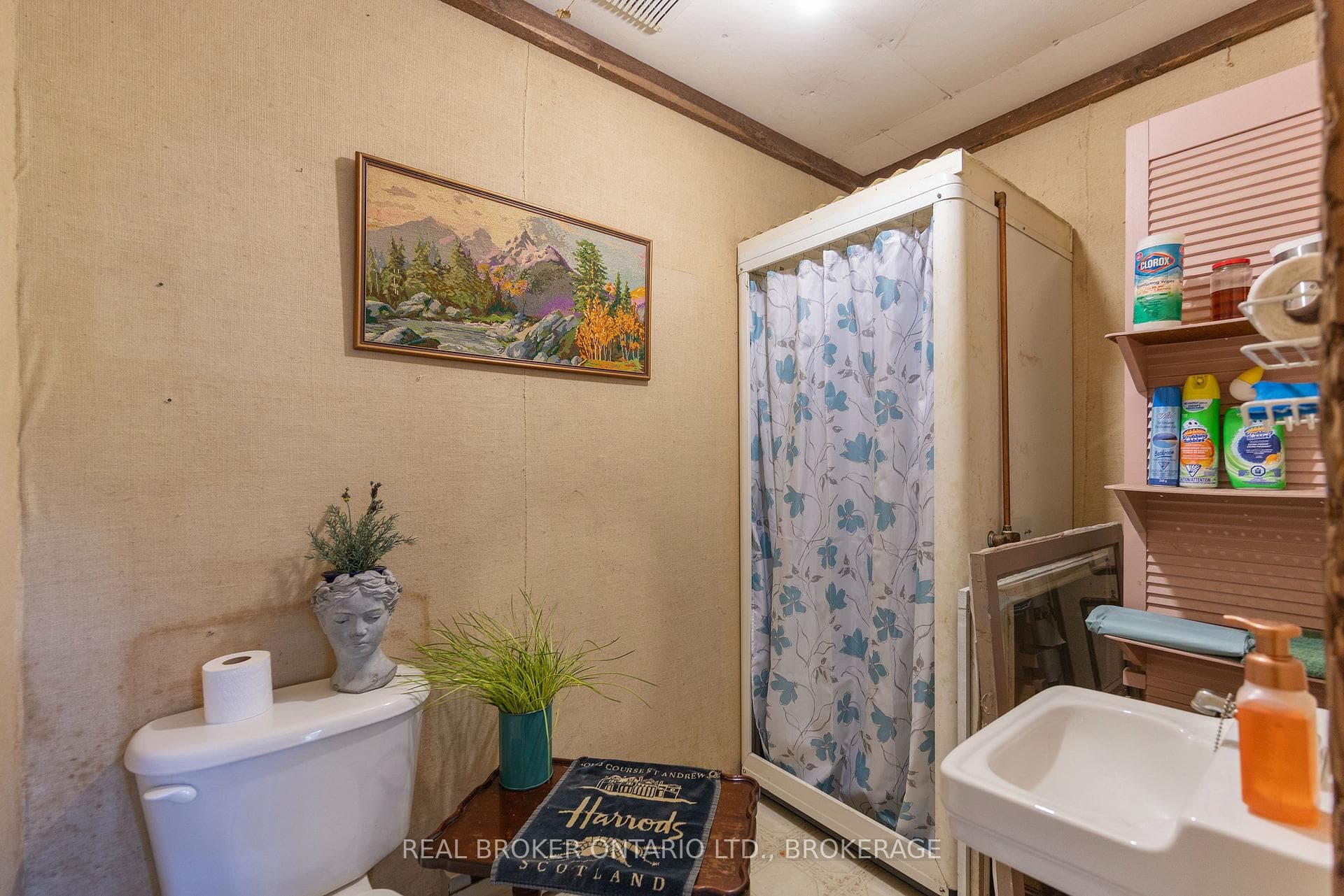 Workshop bathroom