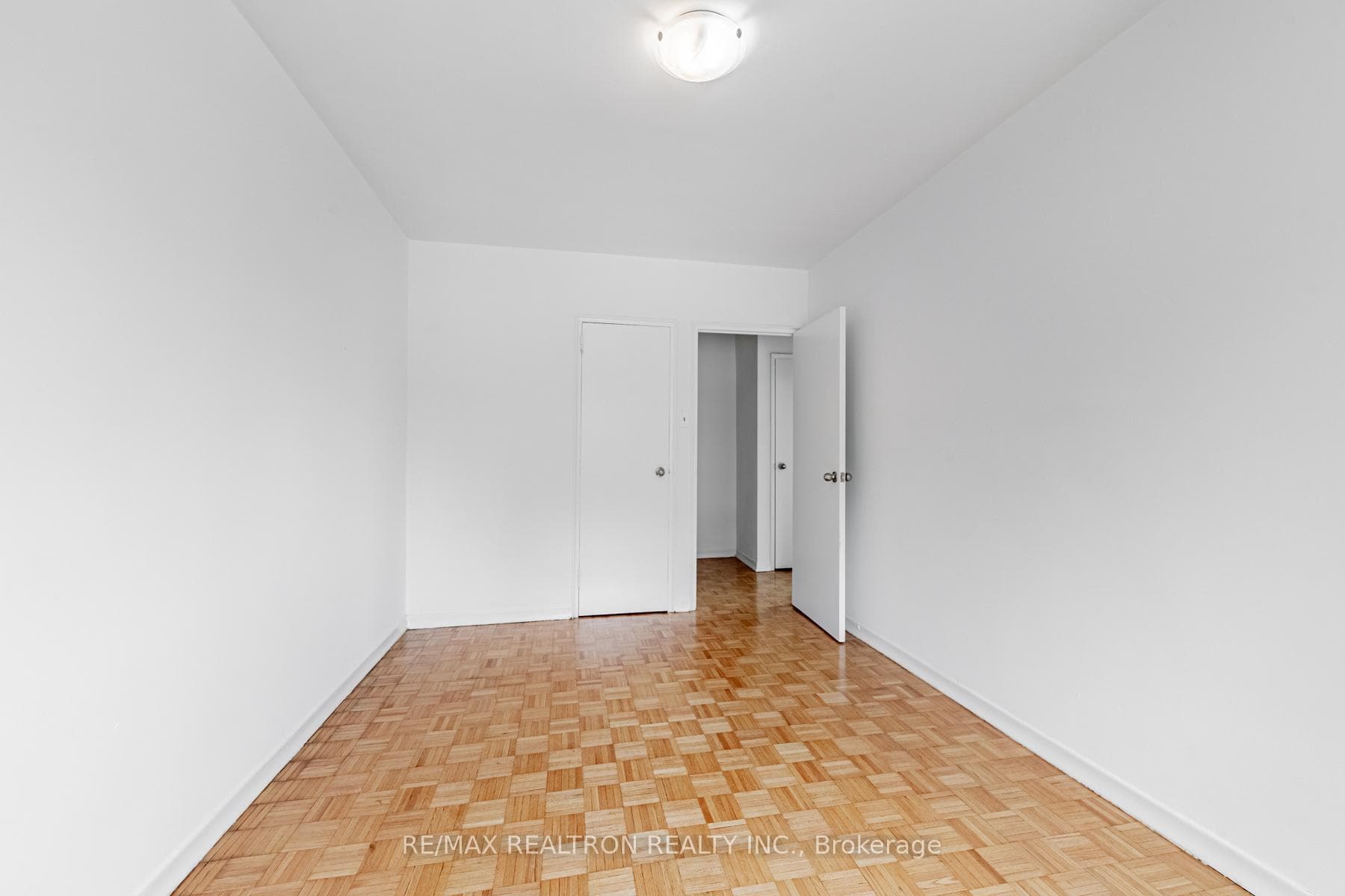 165 Colborne Avenue Unit 202 photo 20