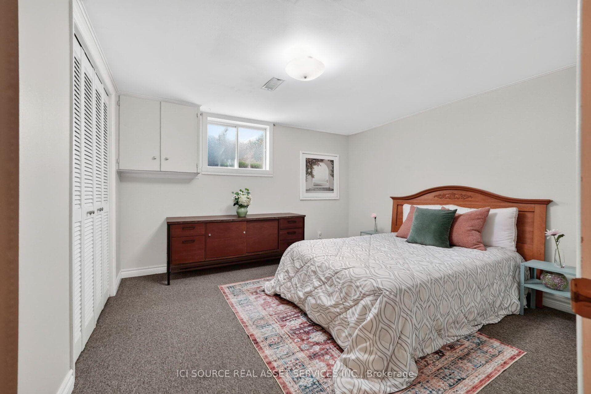 1215 Princess Street photo 33