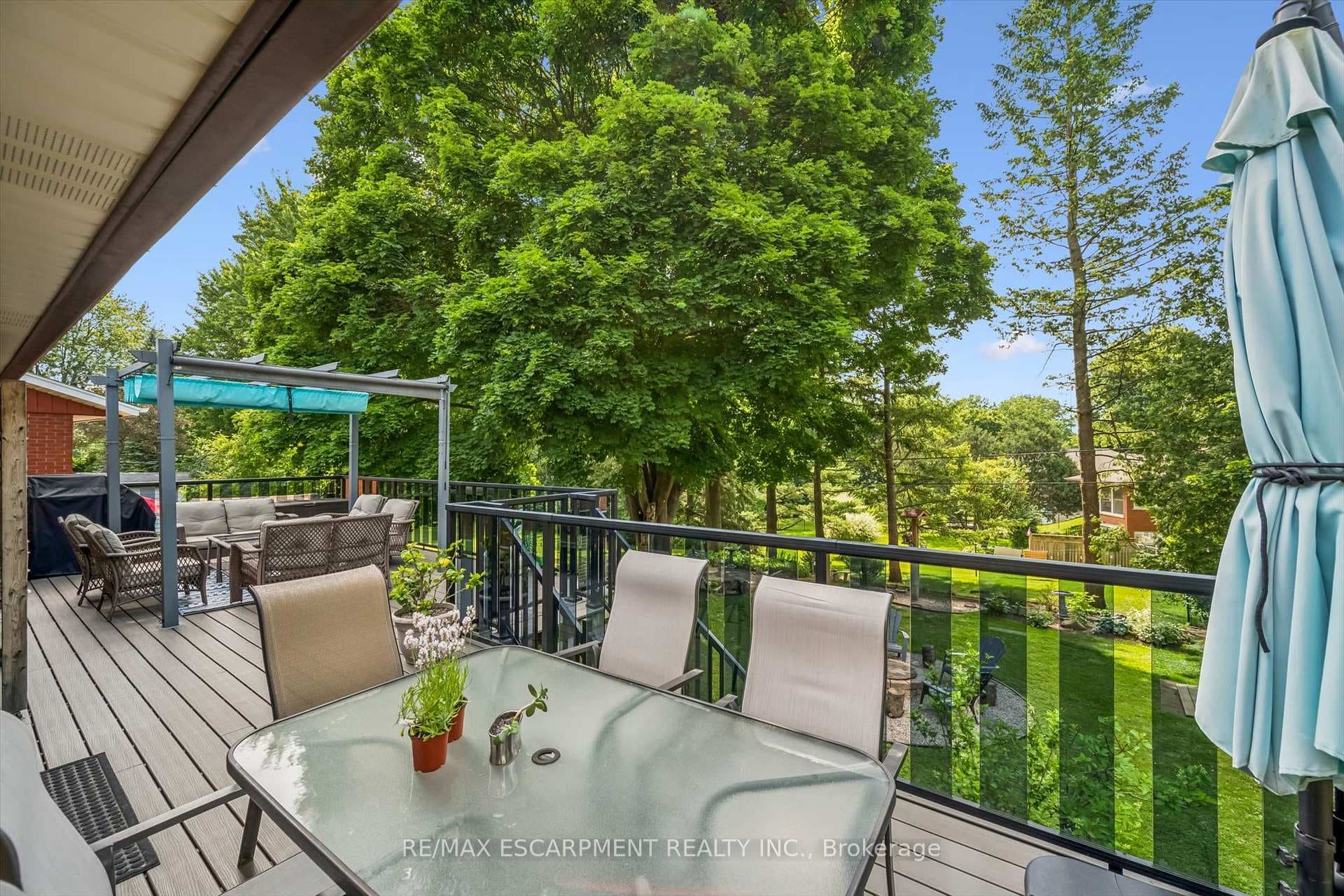 98 Stonybrook Drive photo 40