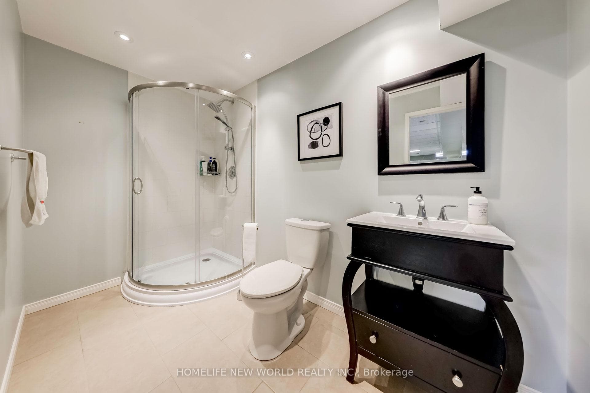 145 Mabley Crescent photo 29