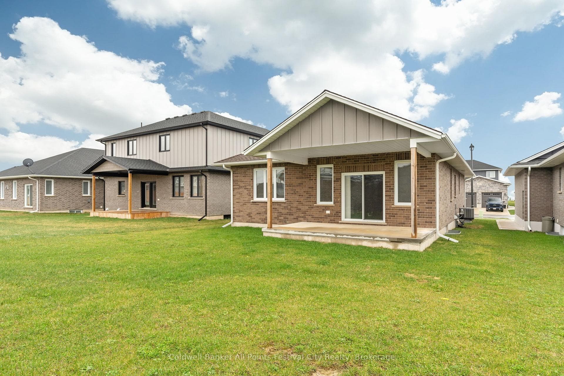 463 Warren Street photo 43