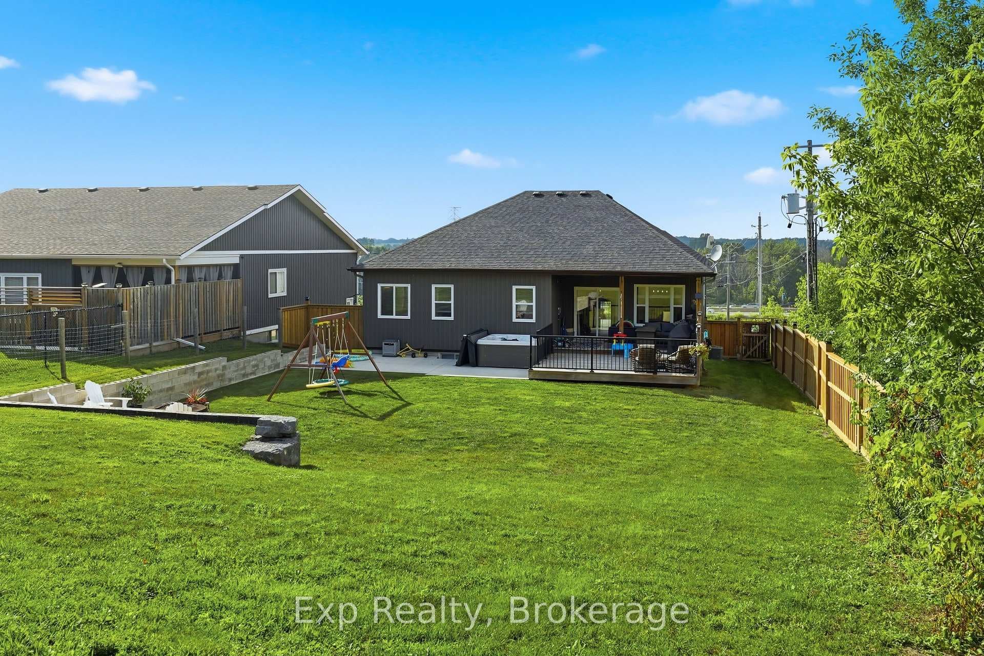 818 Palace Road photo 40