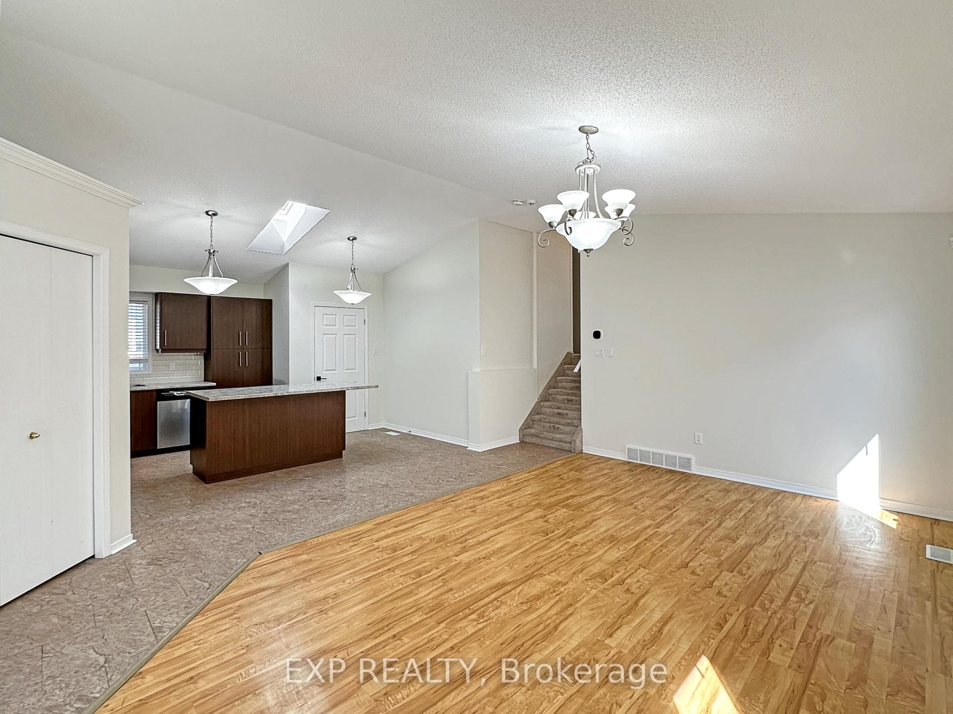 86 Loggers Grove Unit Upper photo 9