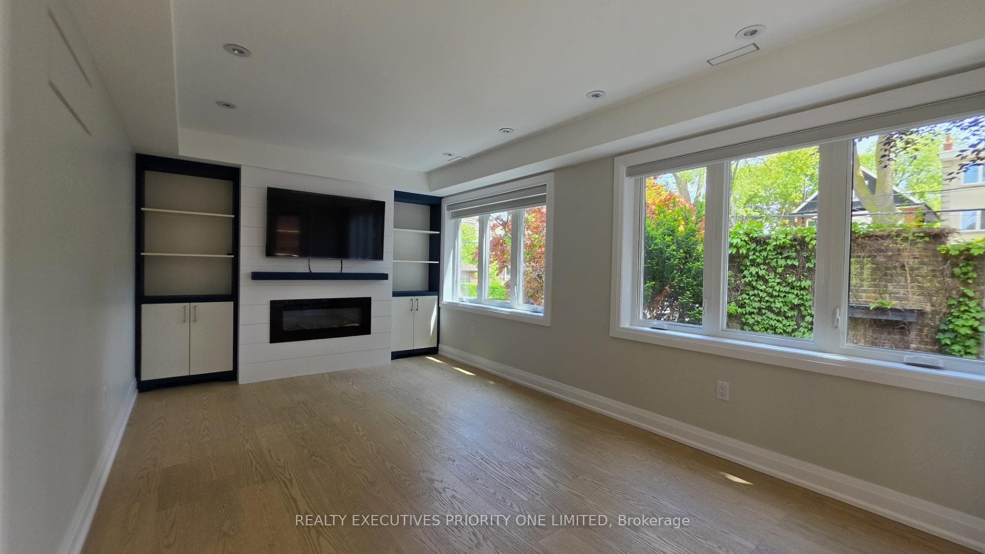 10 Lascelles Boulevard Unit Main photo 10
