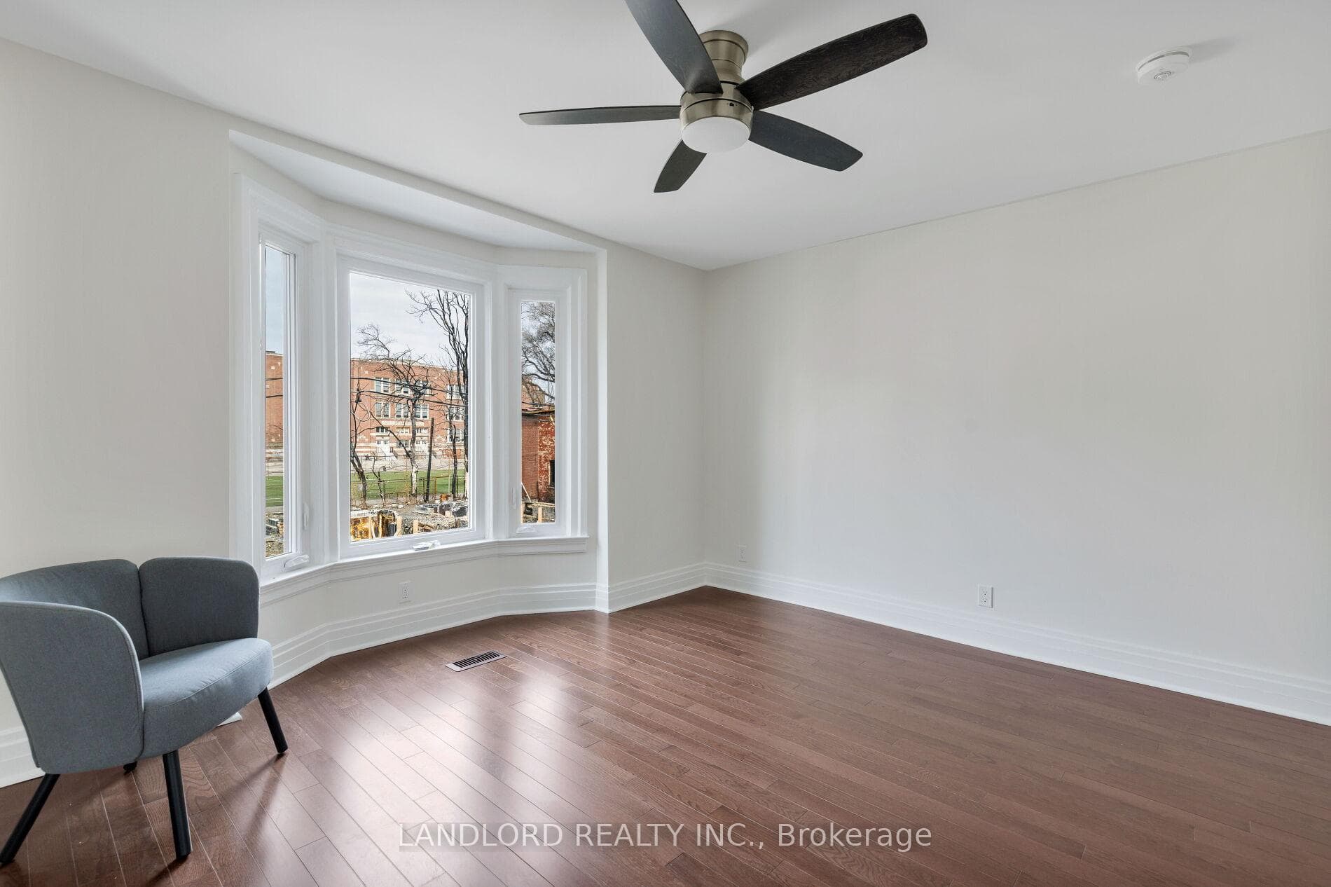 107A Scollard Street photo 26