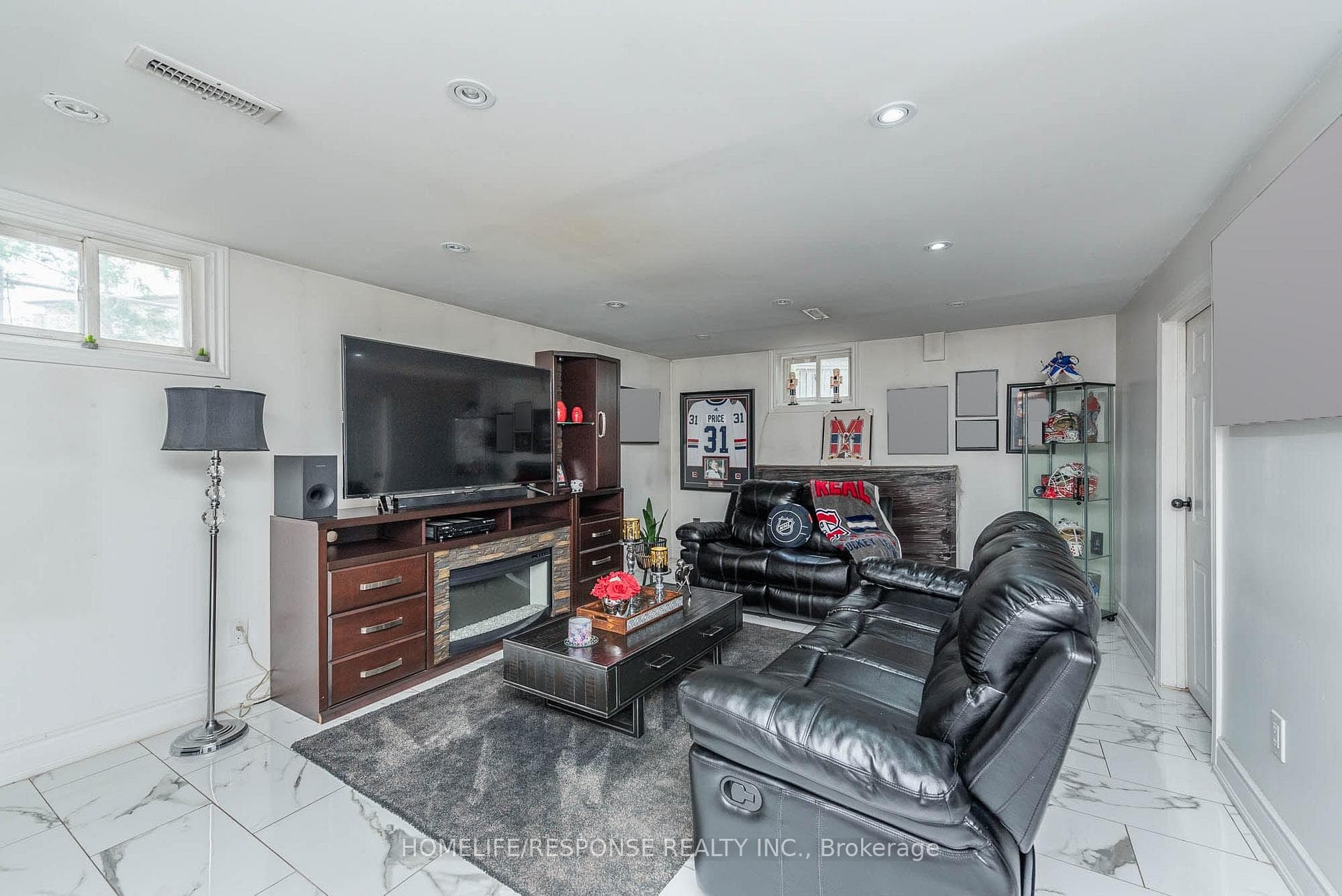98 Dellbrook Crescent photo 22