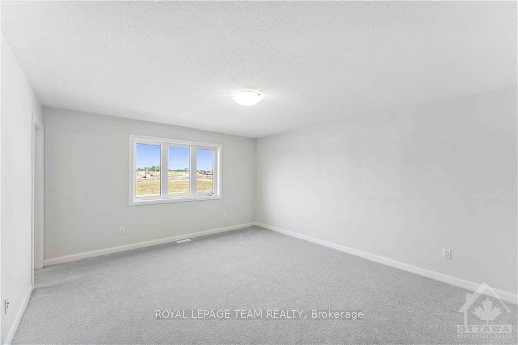 330 GISBORNE Place photo 17