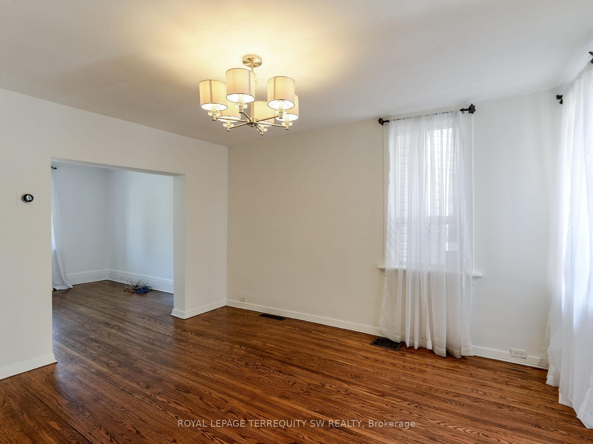 105 Barker Avenue photo 11