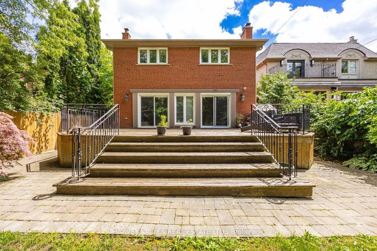 562 Bedford Park Avenue photo 42