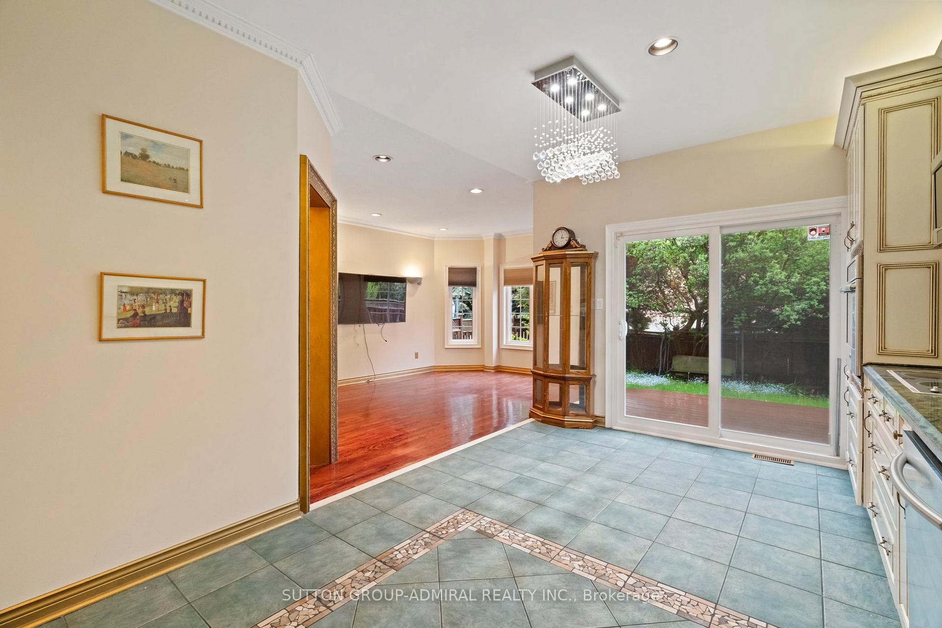 33 Katerina Avenue photo 12