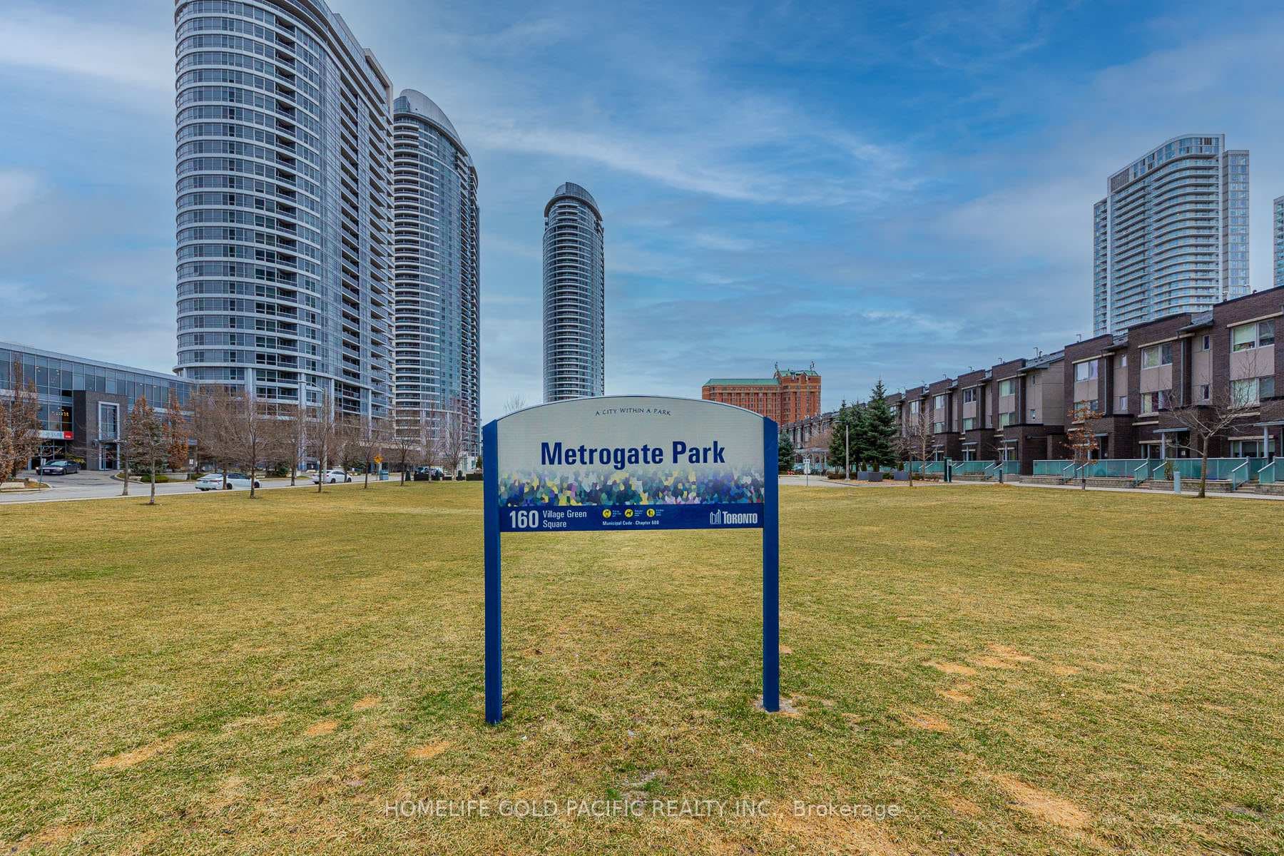 275 VILLAGE GREEN Square Unit 1618 photo 2