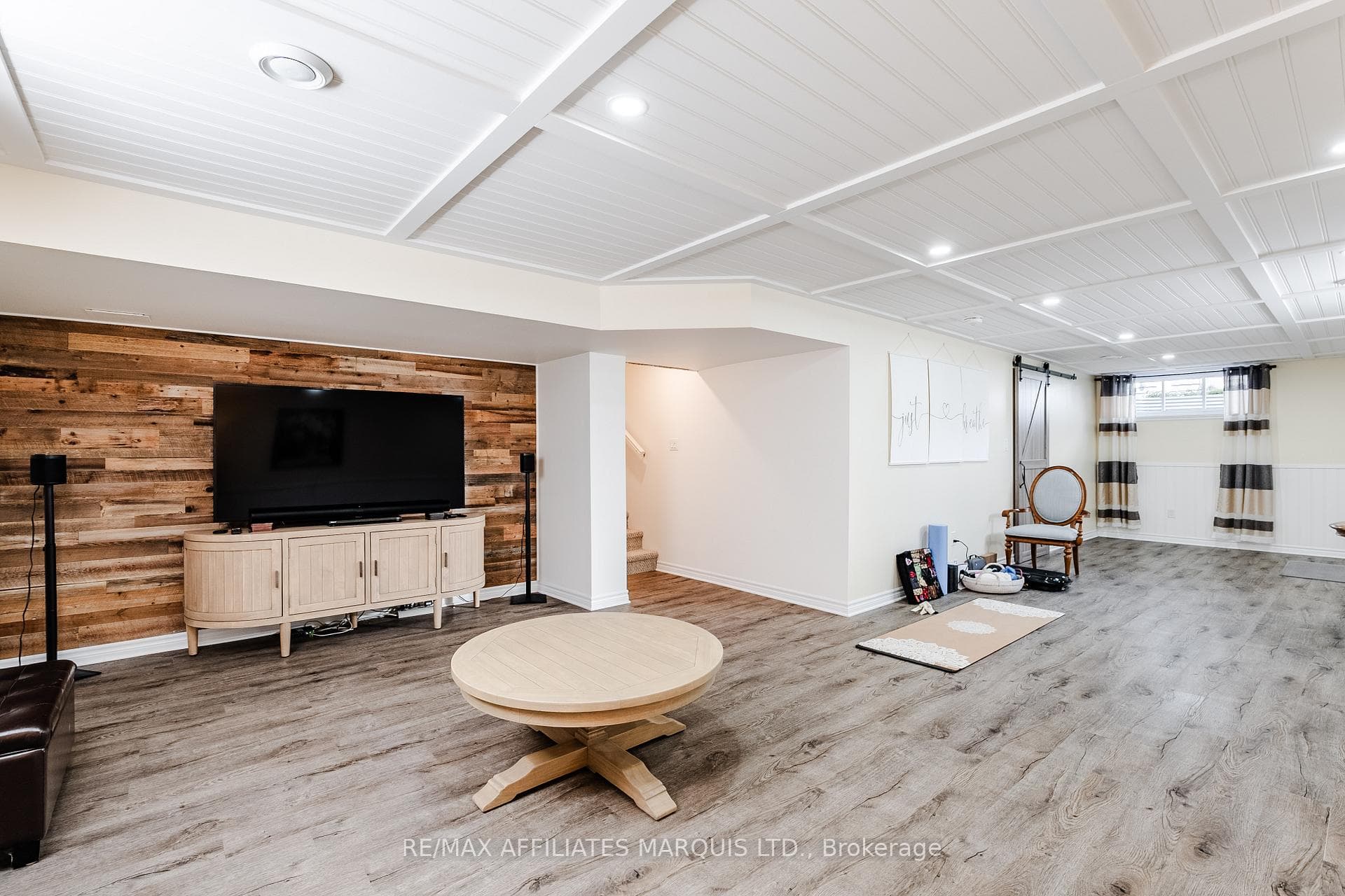 37 Eleanor Drive photo 26