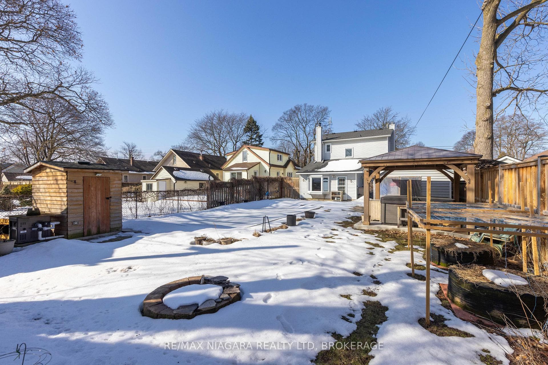 4046 St James Avenue photo 27