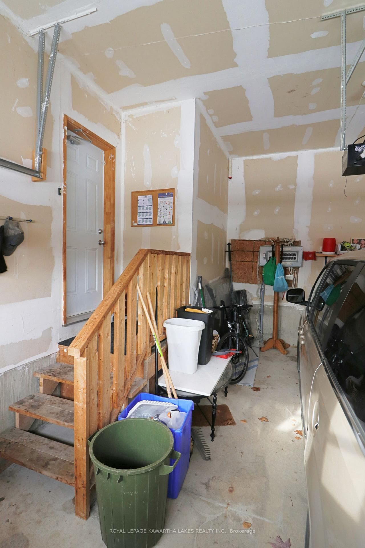 60 COOK Street Unit Upper photo 8