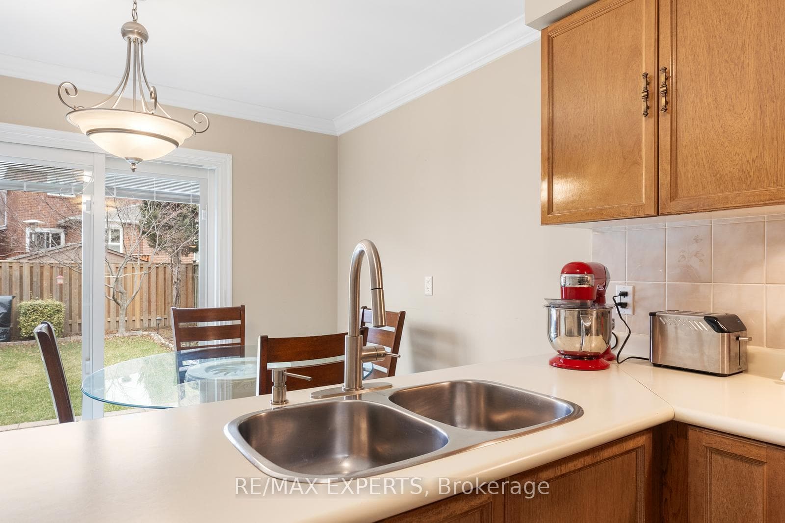 130 Pentland Crescent photo 15