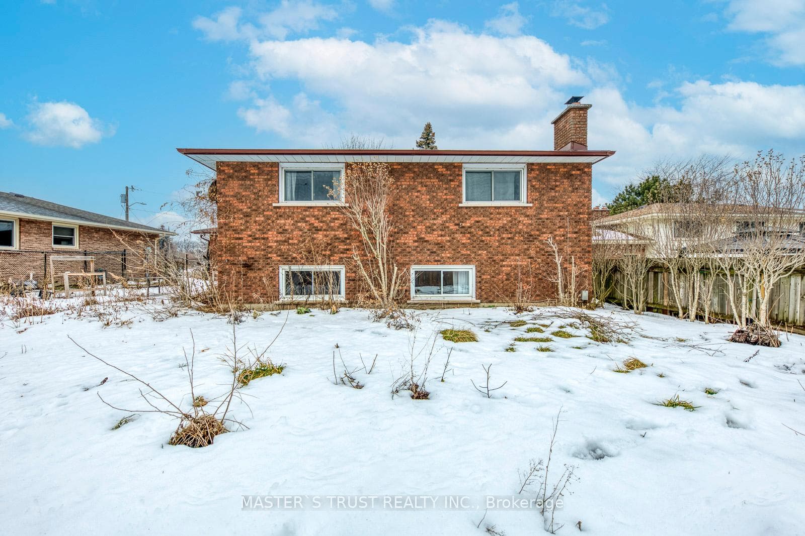 9 Bayshore Crescent photo 42