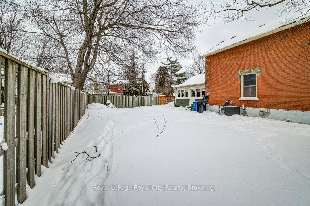 132 Neeve Street photo 34