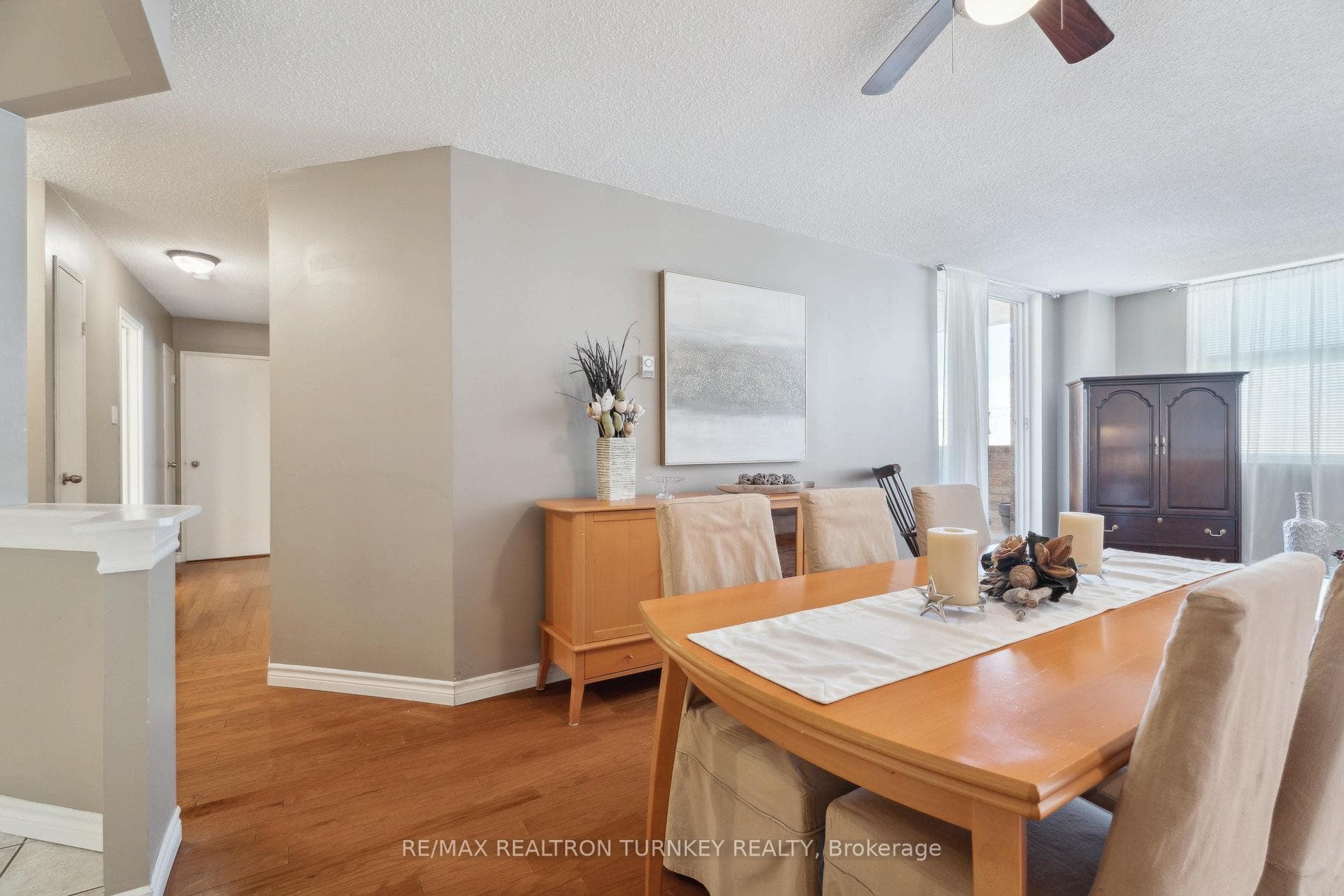 Open Concept Floorplan offers 2 spacious bedrooms