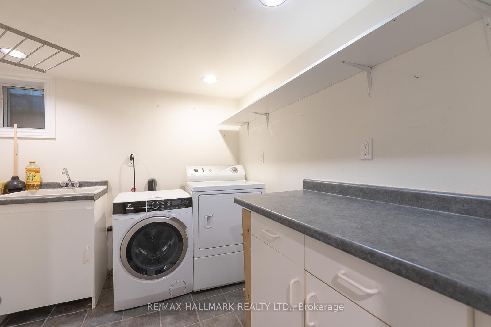 70 Lawlor Avenue photo 29