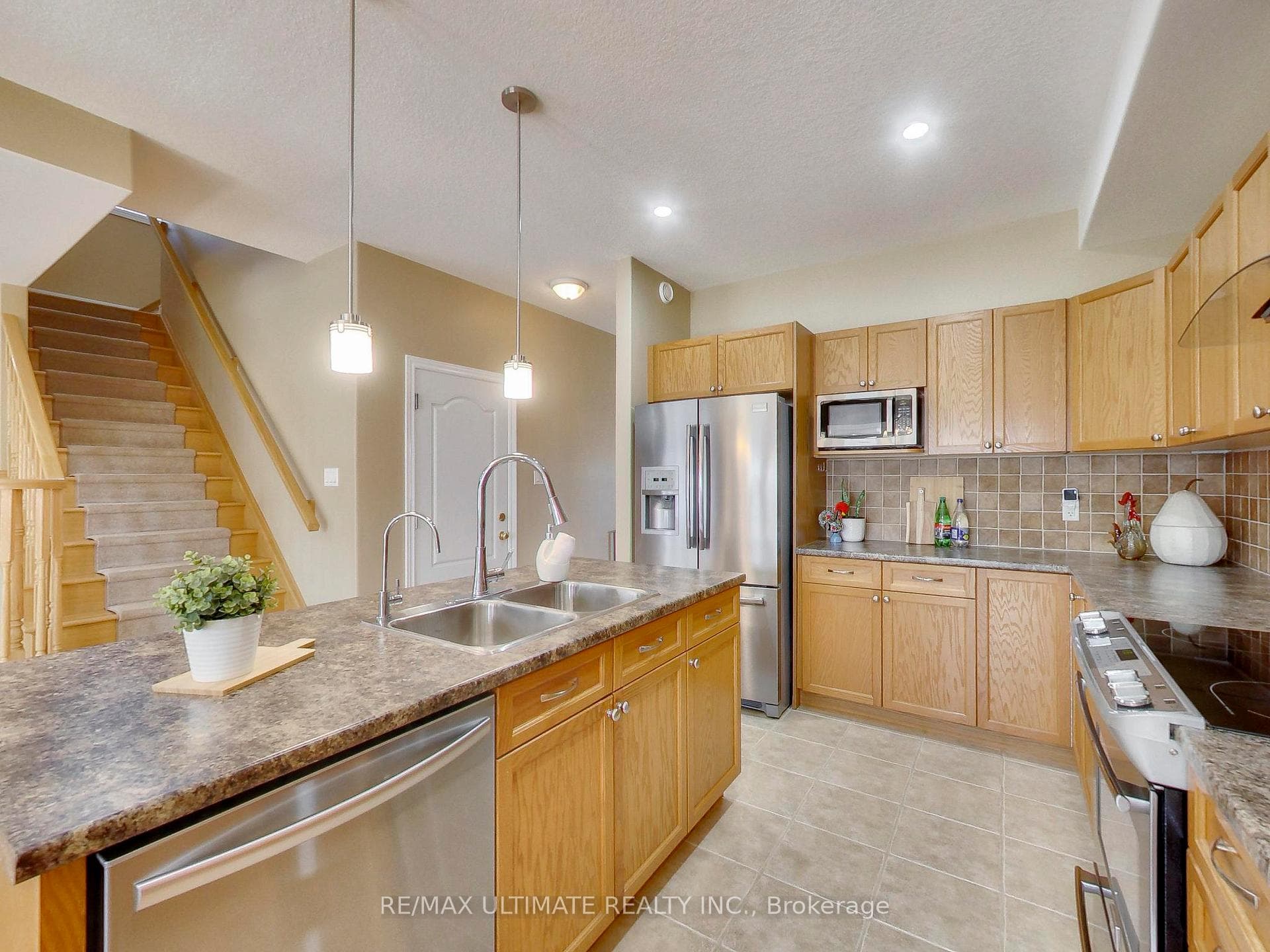 152 Gray Avenue photo 12