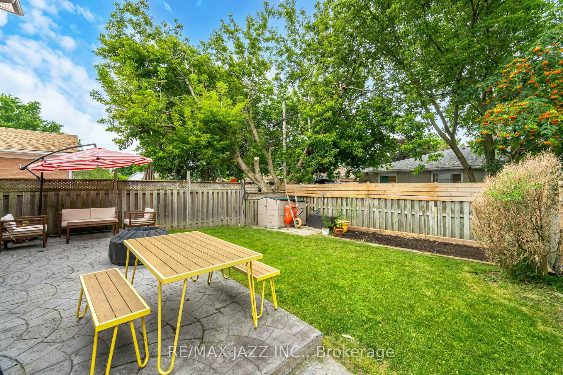695 Jackson Court photo 27