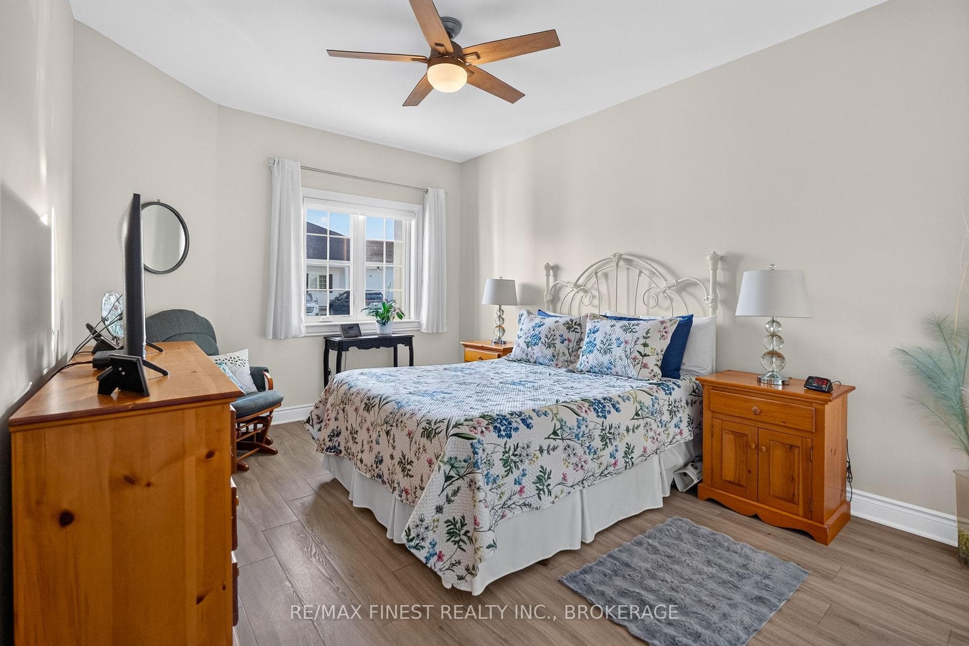 52 Lowry Place photo 12