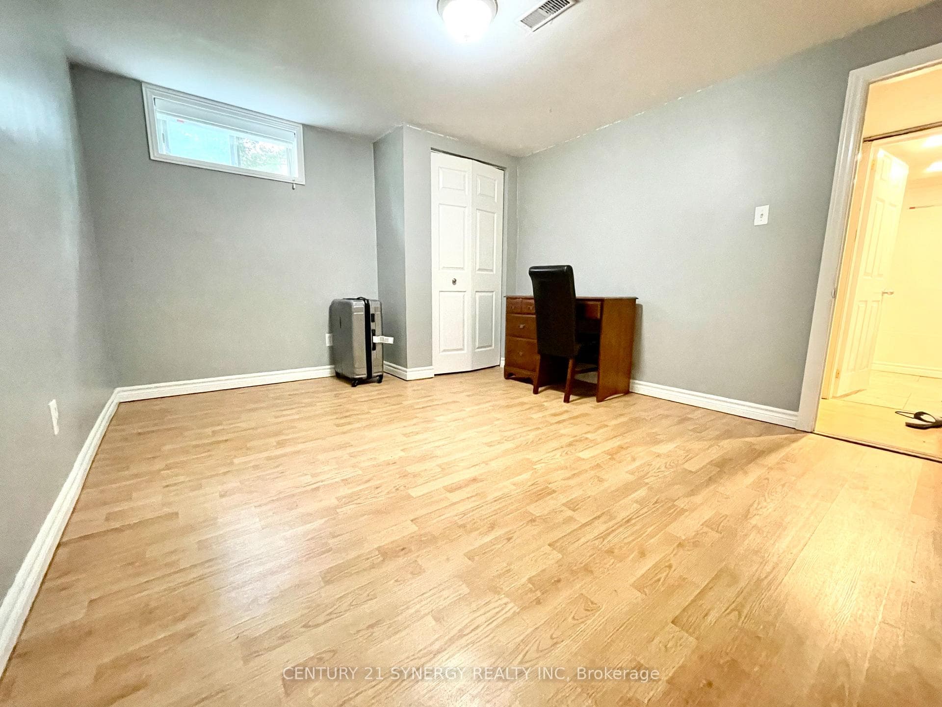 275 Toll Gate Boulevard Unit Lower photo 4