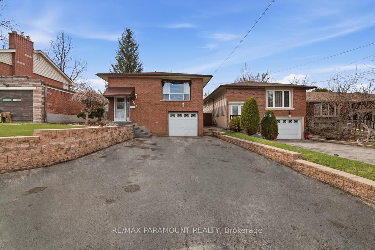 1262 Upper Gage Avenue photo 2