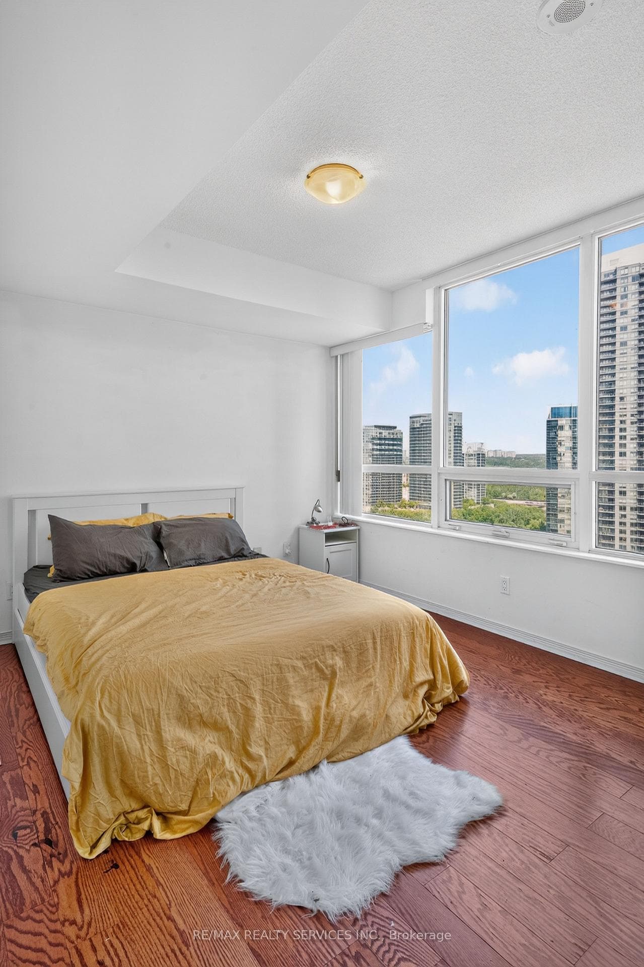 2230 Lakeshore Boulevard Unit 2405 photo 16