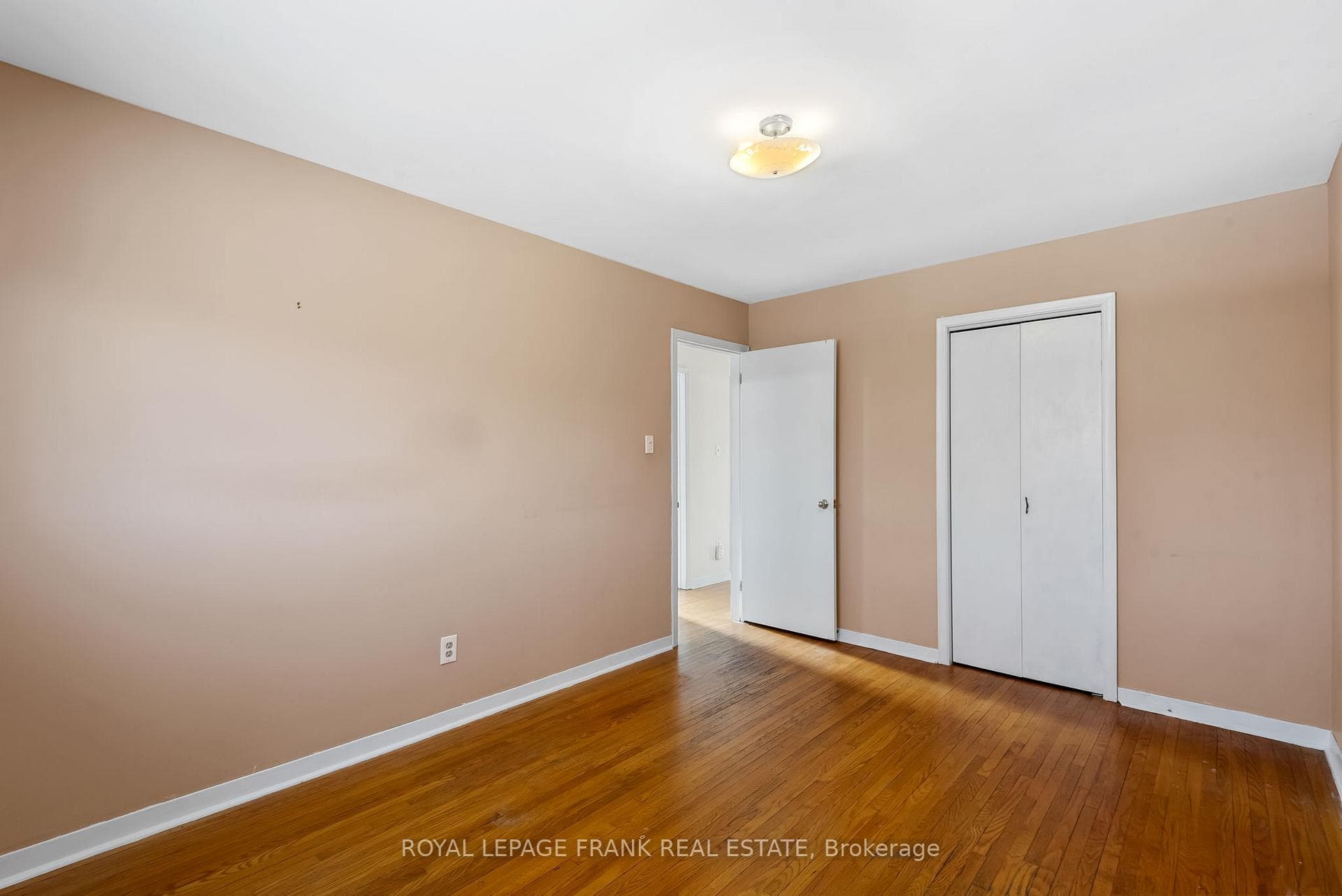 557 Morrish Road photo 19