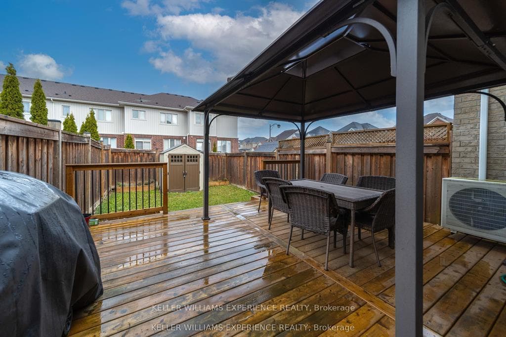 6 Weaver Terrace photo 24