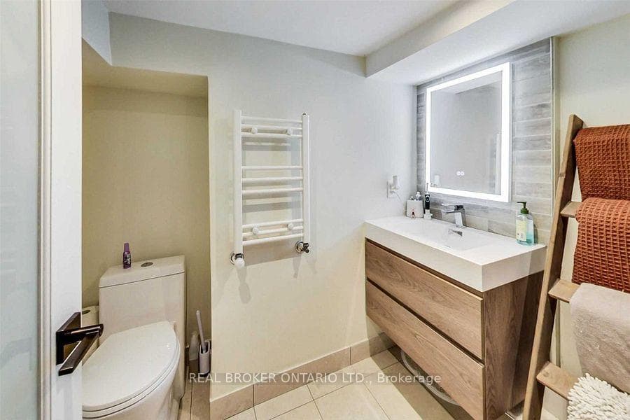 2009 Gerrard Street Unit Basement photo 11