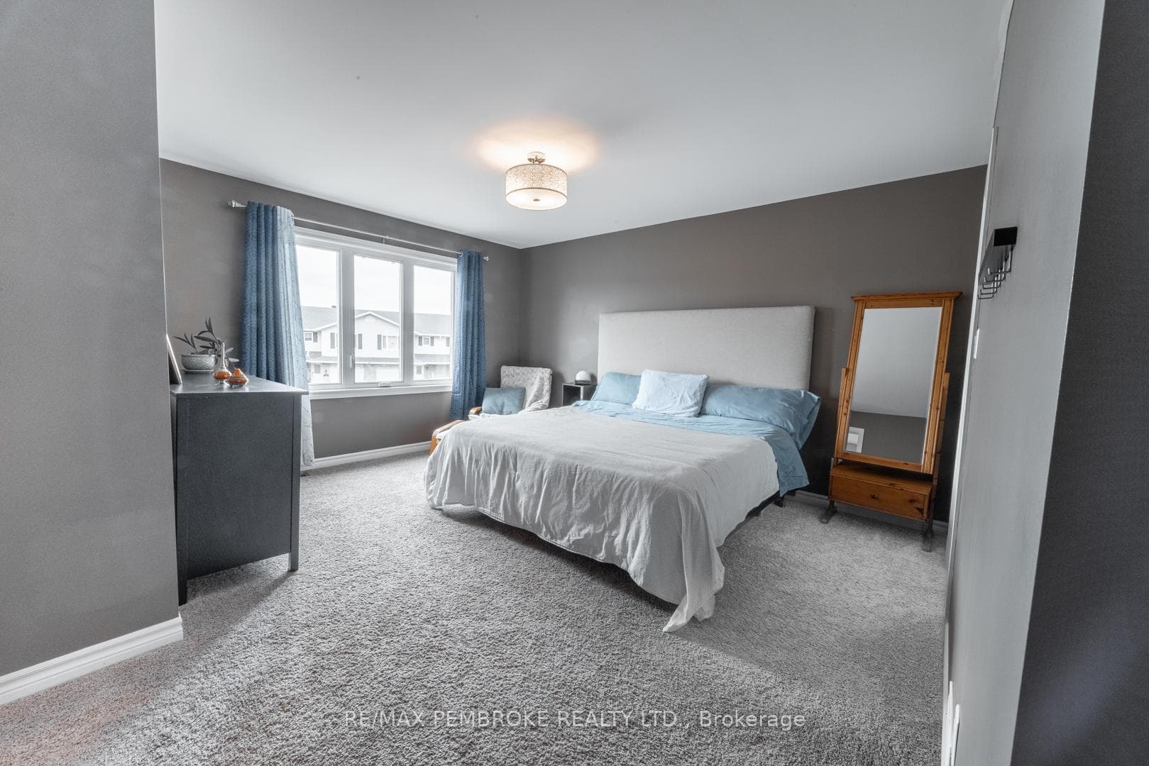 47 Winston Avenue photo 18